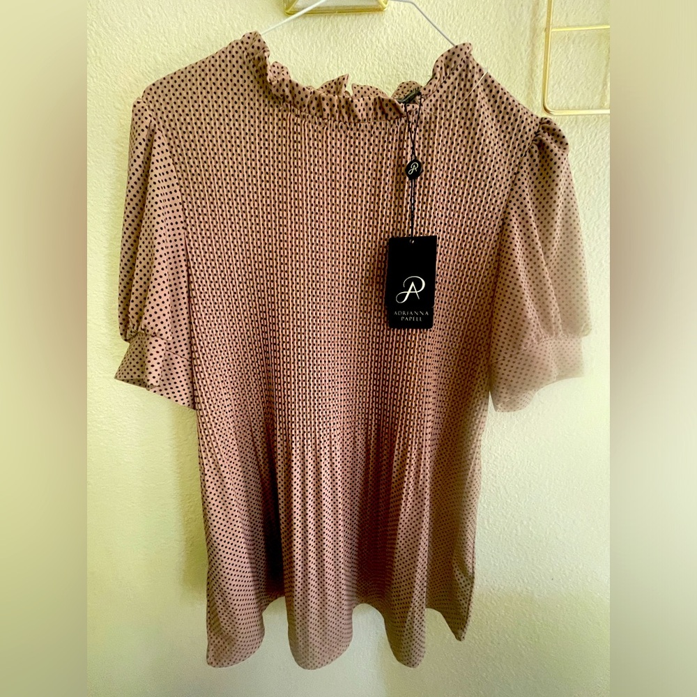 NWT Adriana Papell Ruffle Neck Print Pleated Top medium, polka dots